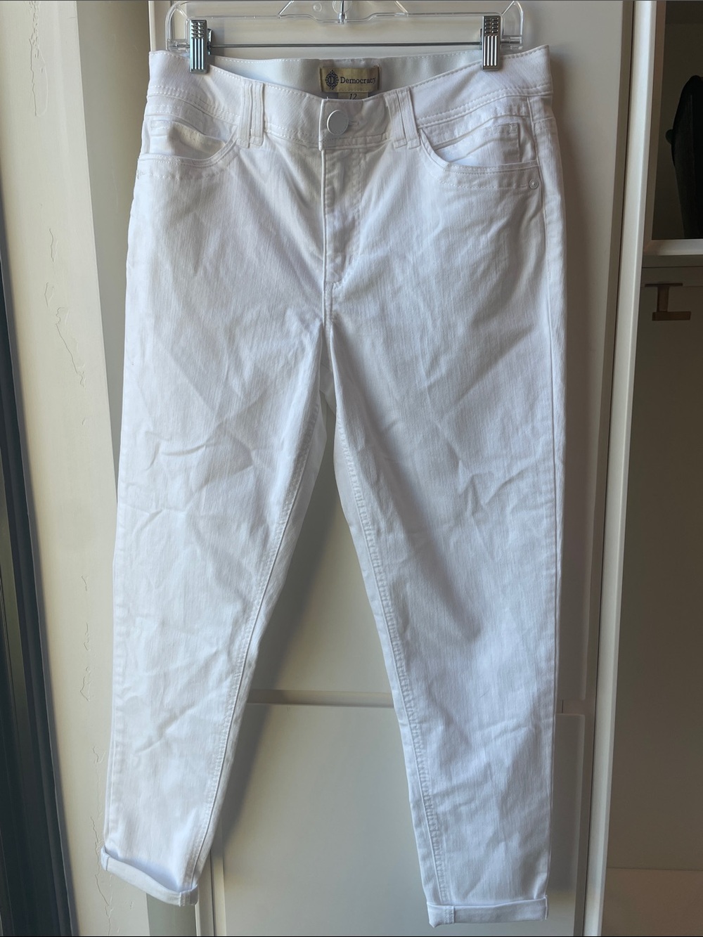 Democracy White Cropped Ankle Jeans